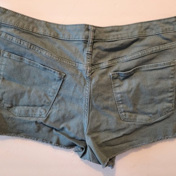 Universal Thread Women's Teal Casual High Rise Shortie Shorts Size 18/34 EuC - Picture 7 of 11